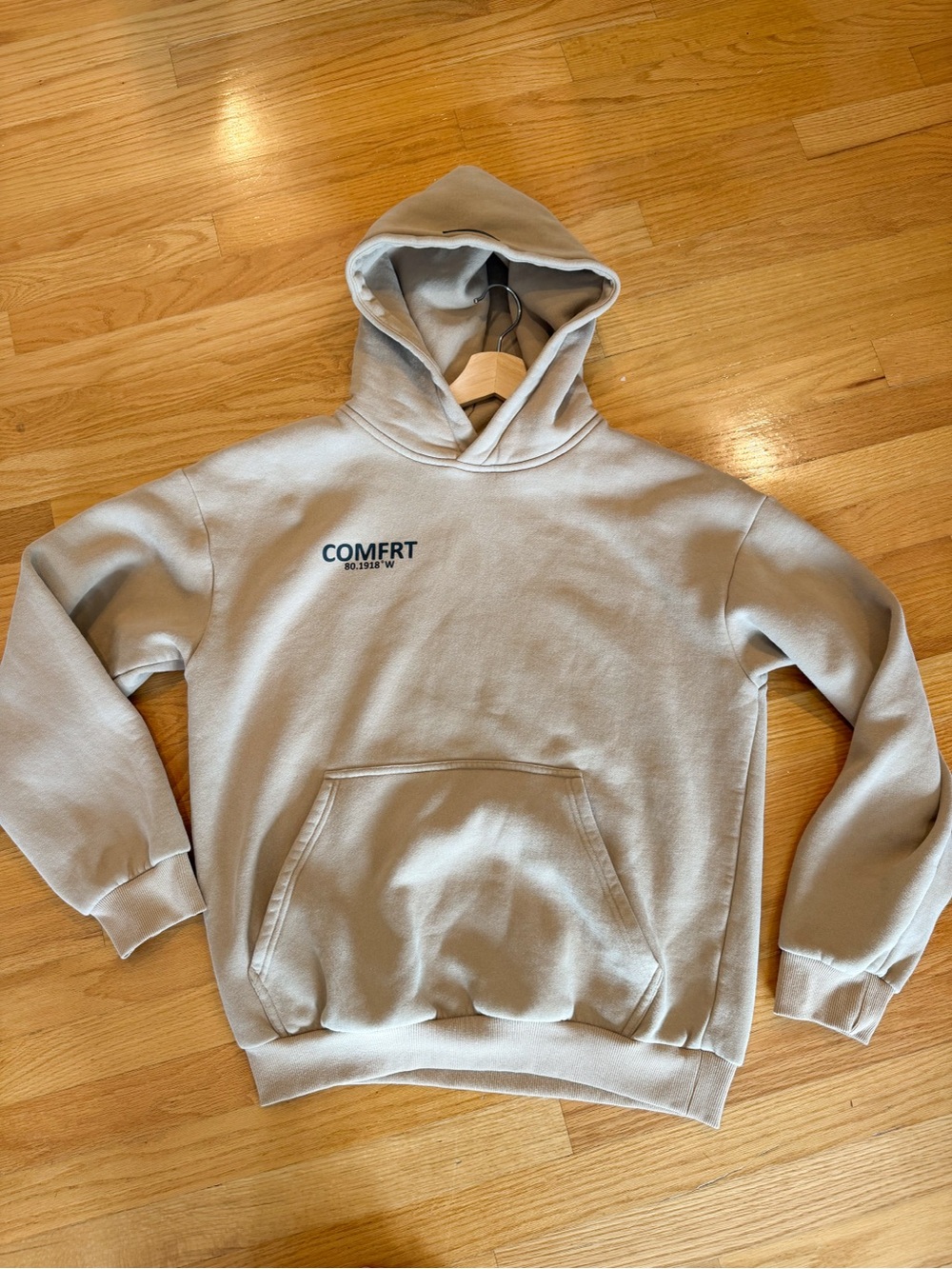 Comfrt tan Hoodie Sweatshirt adult medium